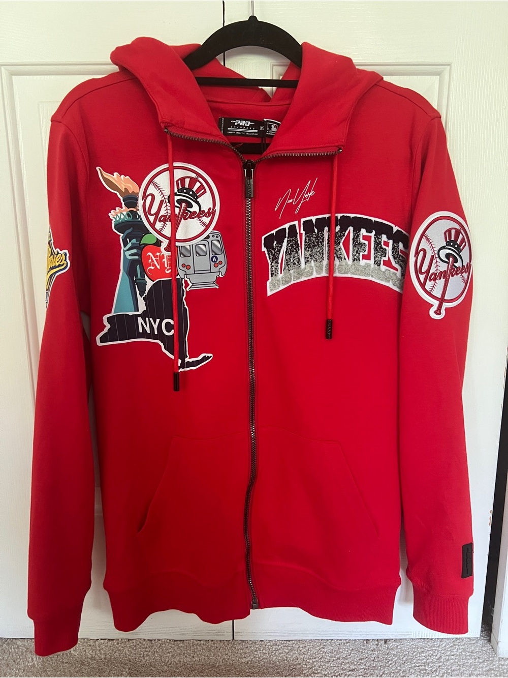 Pro Standard MLB Yankee Zip Up Hoodie